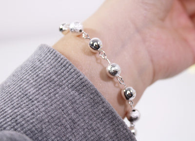 Brățară argintie cu biluțe B17