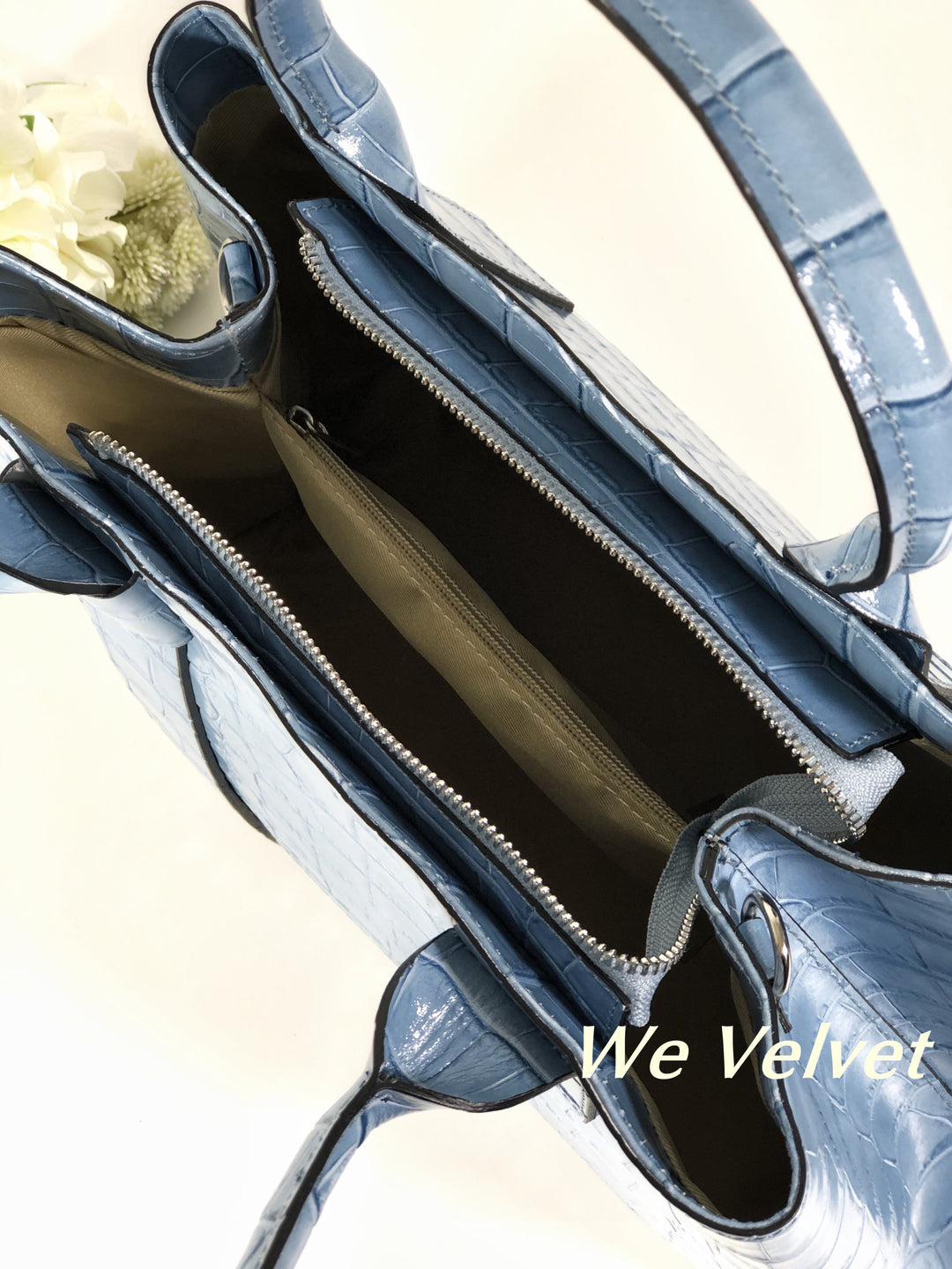 Geantă bleu ciel piele naturală Ariadna – We Velvet
