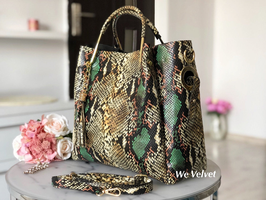 WAGNUS. Vintage No.038 「RAUCHEN」 Geantă maro piele naturală cu print snake verde şi negru Allegria